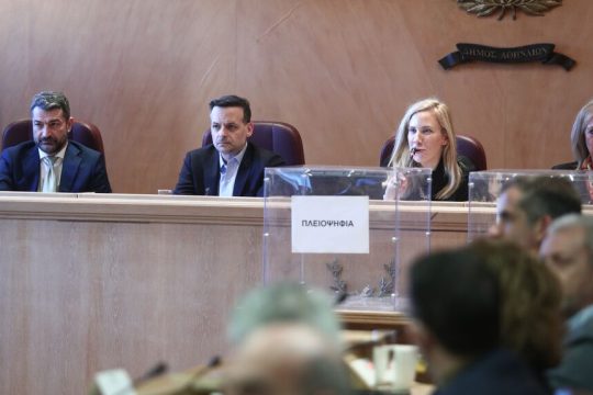 Ο Χάρης Δούκας στο δημοτικό συμβούλιο
